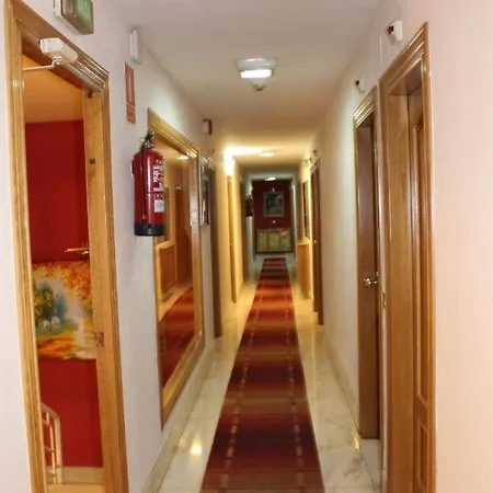 Ξενοδοχείο Fuente La Plata - La Eria 2*